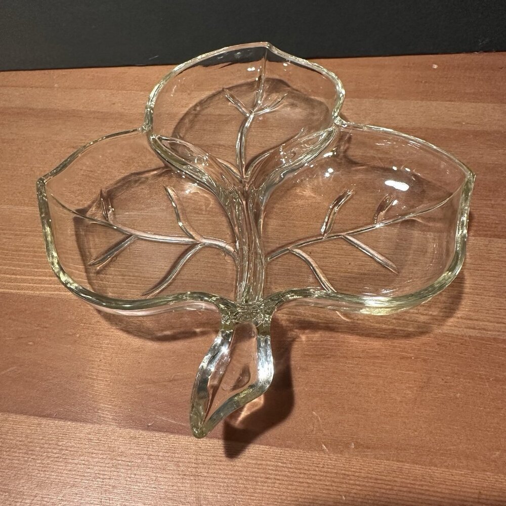 Vintage Hazel Atlas Leaf Divided Relish Dish Clear Glass 3 Section Serving Tray - Picture 2 of 8